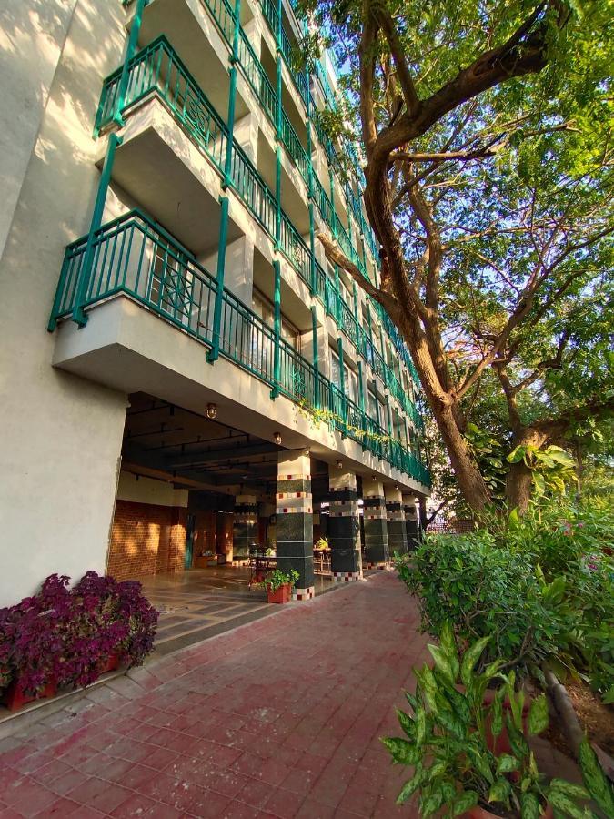 Bougainvilla Apartment สุรัต ภายนอก รูปภาพ